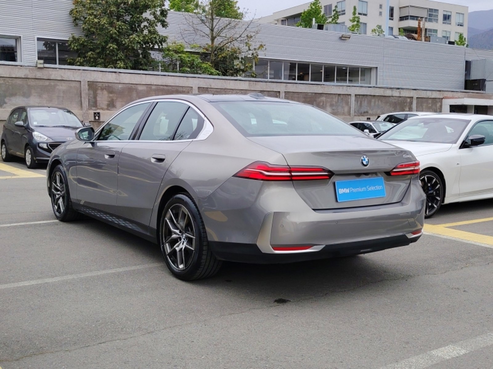 BMW 520 I Berlina Heritage 2024 - Foto 5 de 16