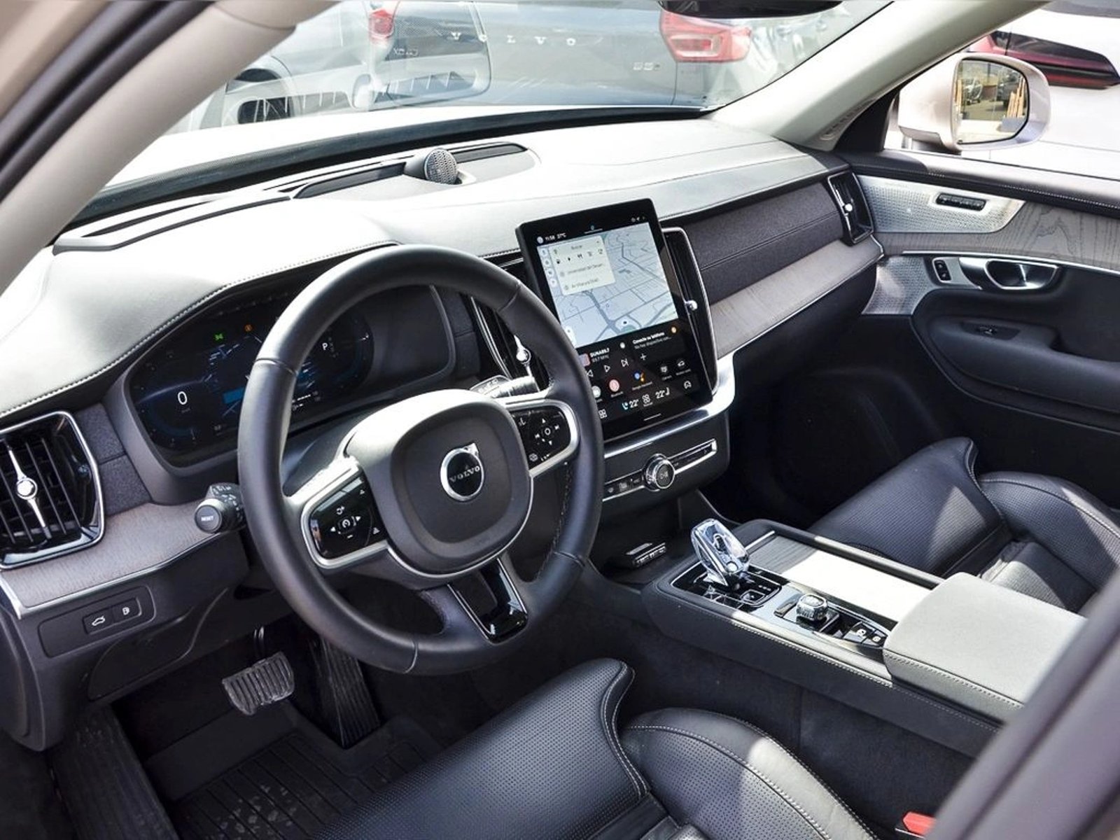 Volvo XC90 2.0 T8 ULTRA HIBRIDO AWD AT 5P 2025 - Imagen 10 de 17