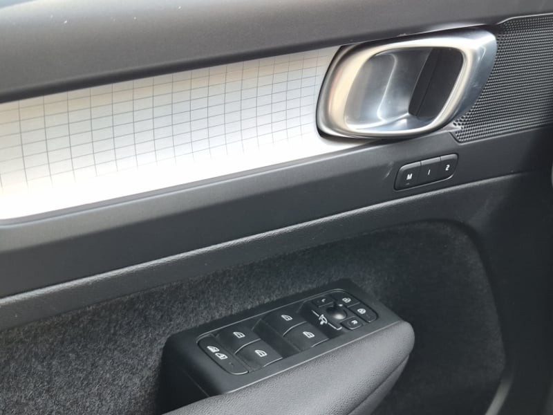Volvo Xc40 T4 Fwd 2.0 Momentum 2022 - Imagen 14 de 16