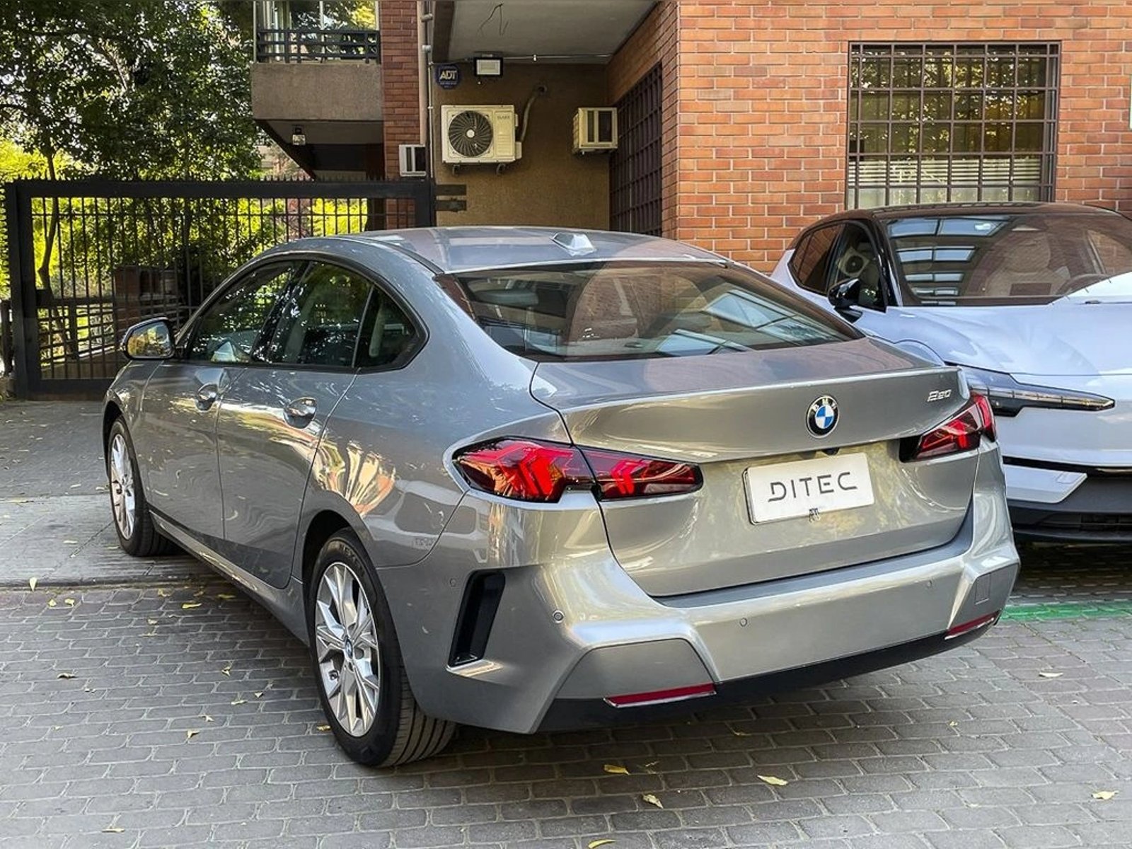 BMW 220 2.0 I GRAN COUPÉ DYNAMIC AT 2026 - Foto 5 de 17