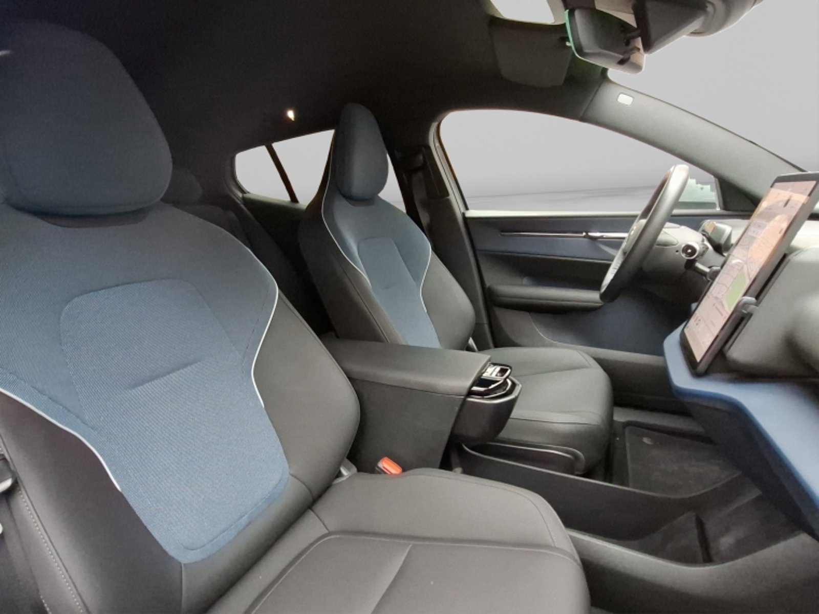 Volvo Ex30 E40 Core Aut 2024 - Imagen 19 de 20