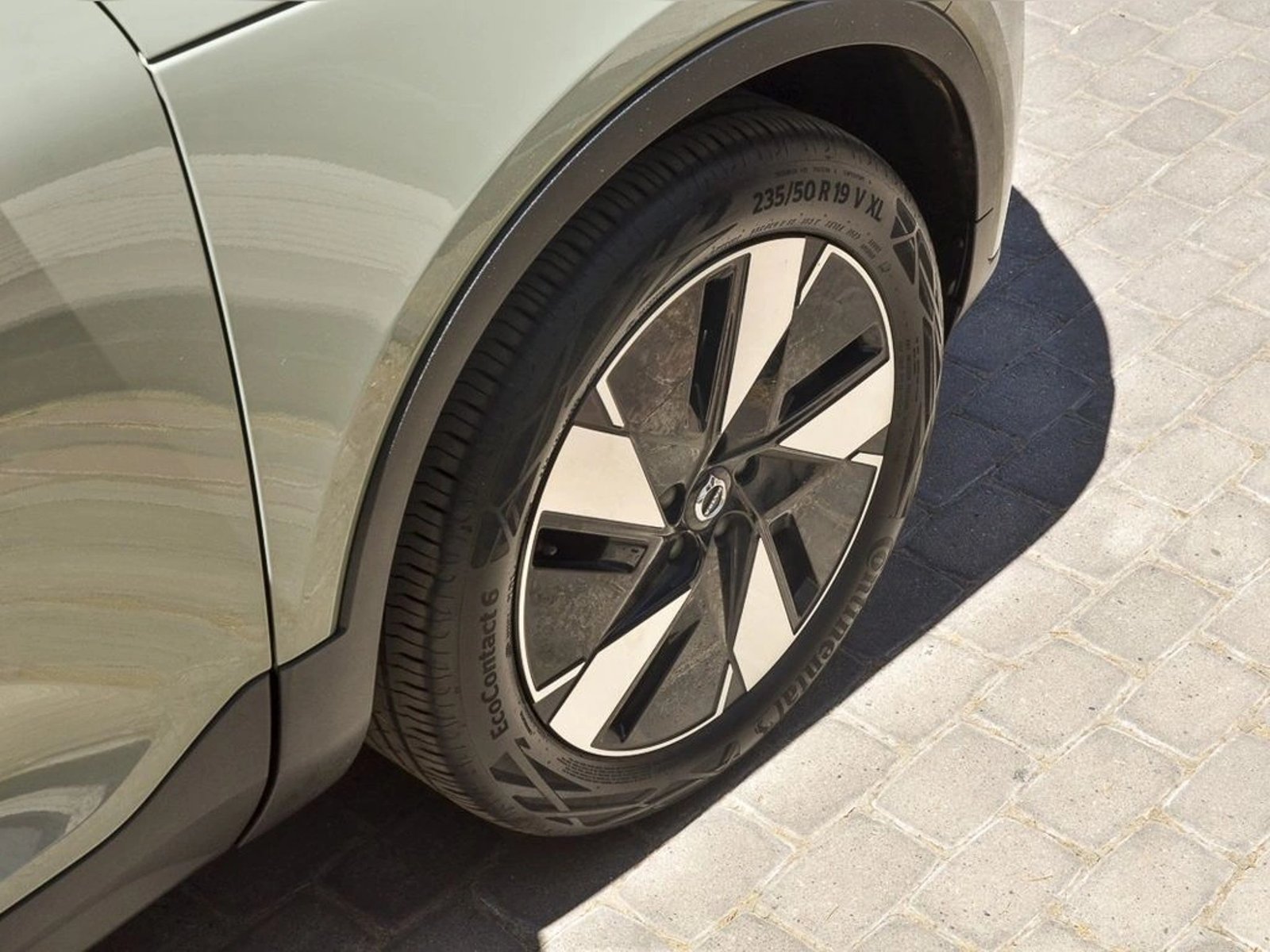 Volvo XC40 RECHARGE 2024 - Foto 4 de 20