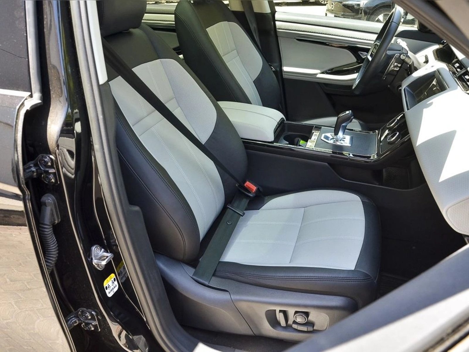 Land Rover EVOQUE 2.0 I R-DYNAMIC S AT 4X4 2024 - Imagen 8 de 19