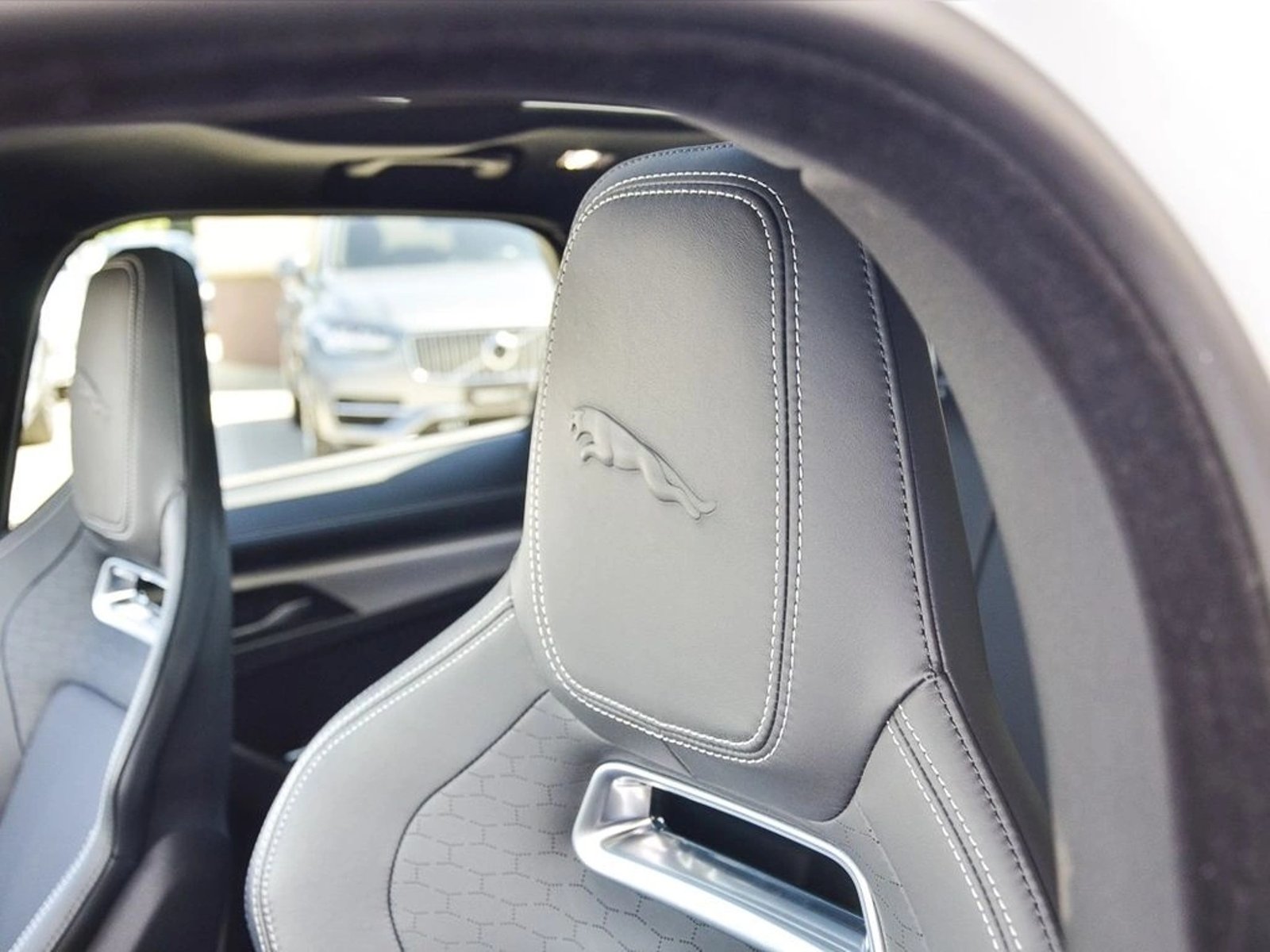 Jaguar F-PACE R DYNAMIC 2024 - Imagen 10 de 20