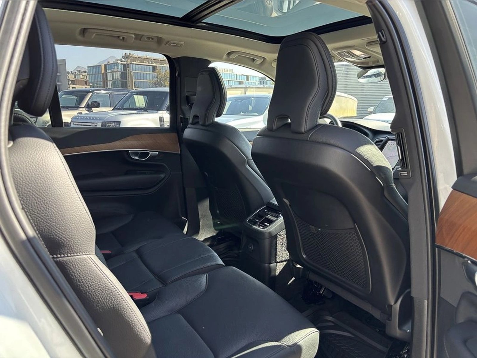 Volvo XC90 2.0 B6 PLUS AWD AT 5P 2024 - Imagen 6 de 19