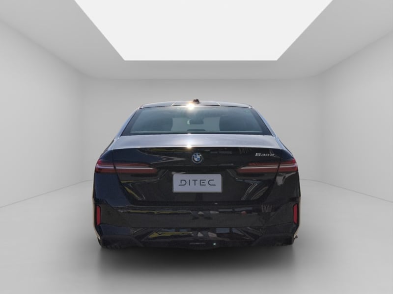 BMW 530 E Berlina M Sport 2026 - Imagen 6 de 16