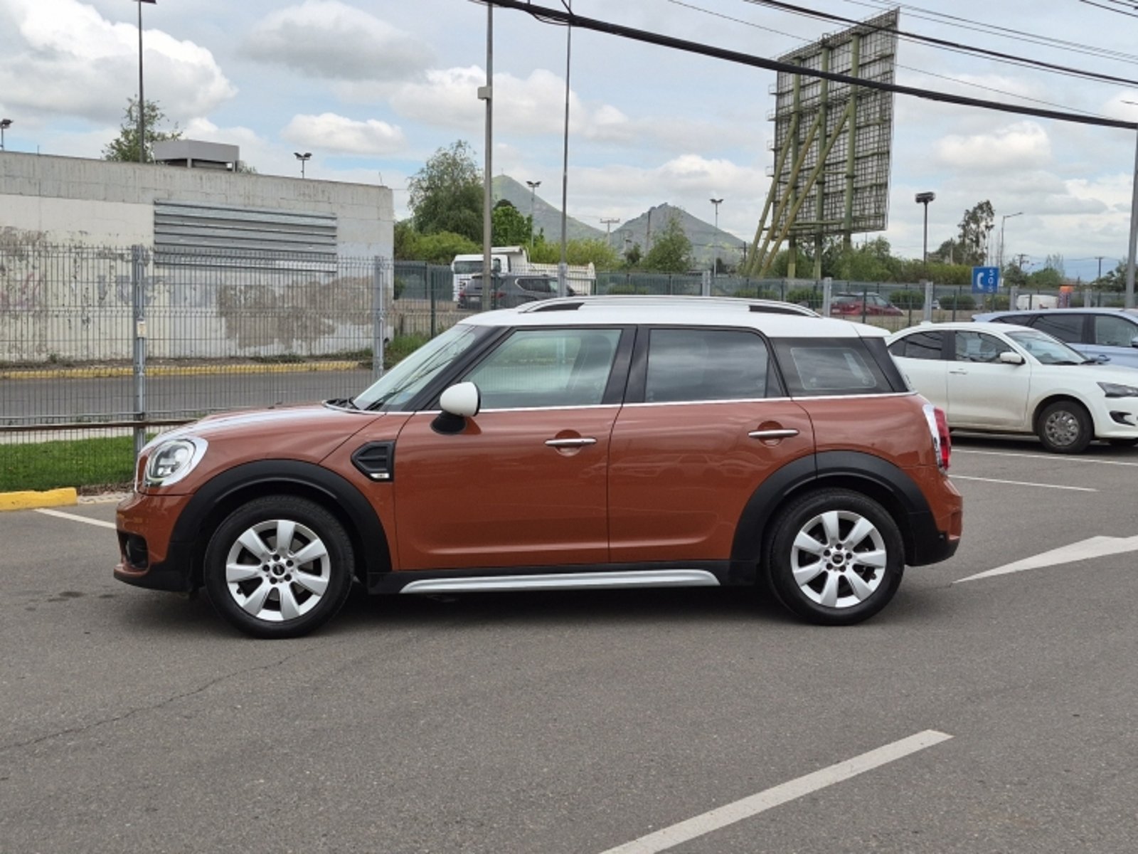 Mini Countryman F60 Cooper 1.5 Aut 2019 - Foto 4 de 16