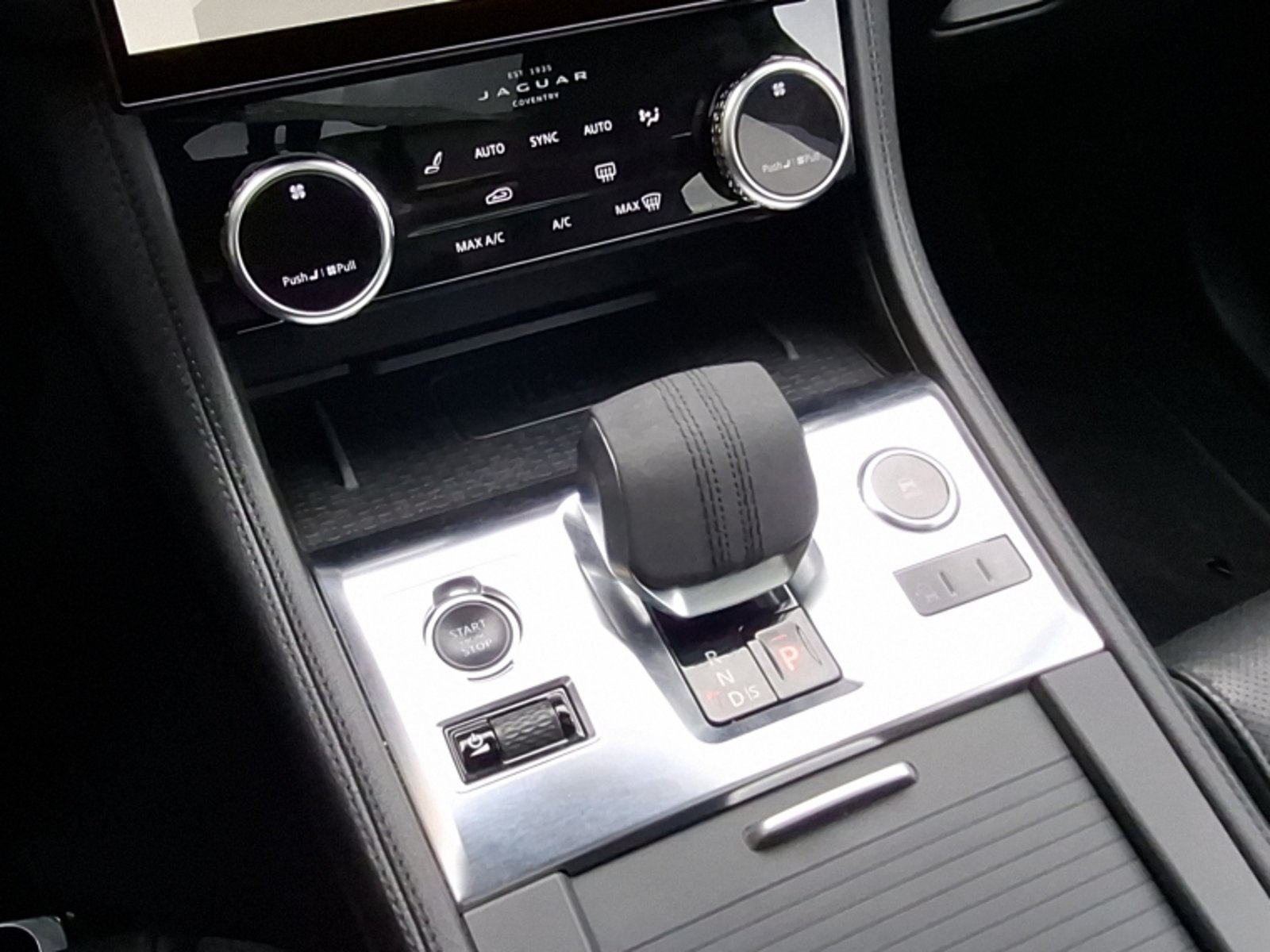 Jaguar F-pace 4x4 2.0 At 2023 - Imagen 13 de 20