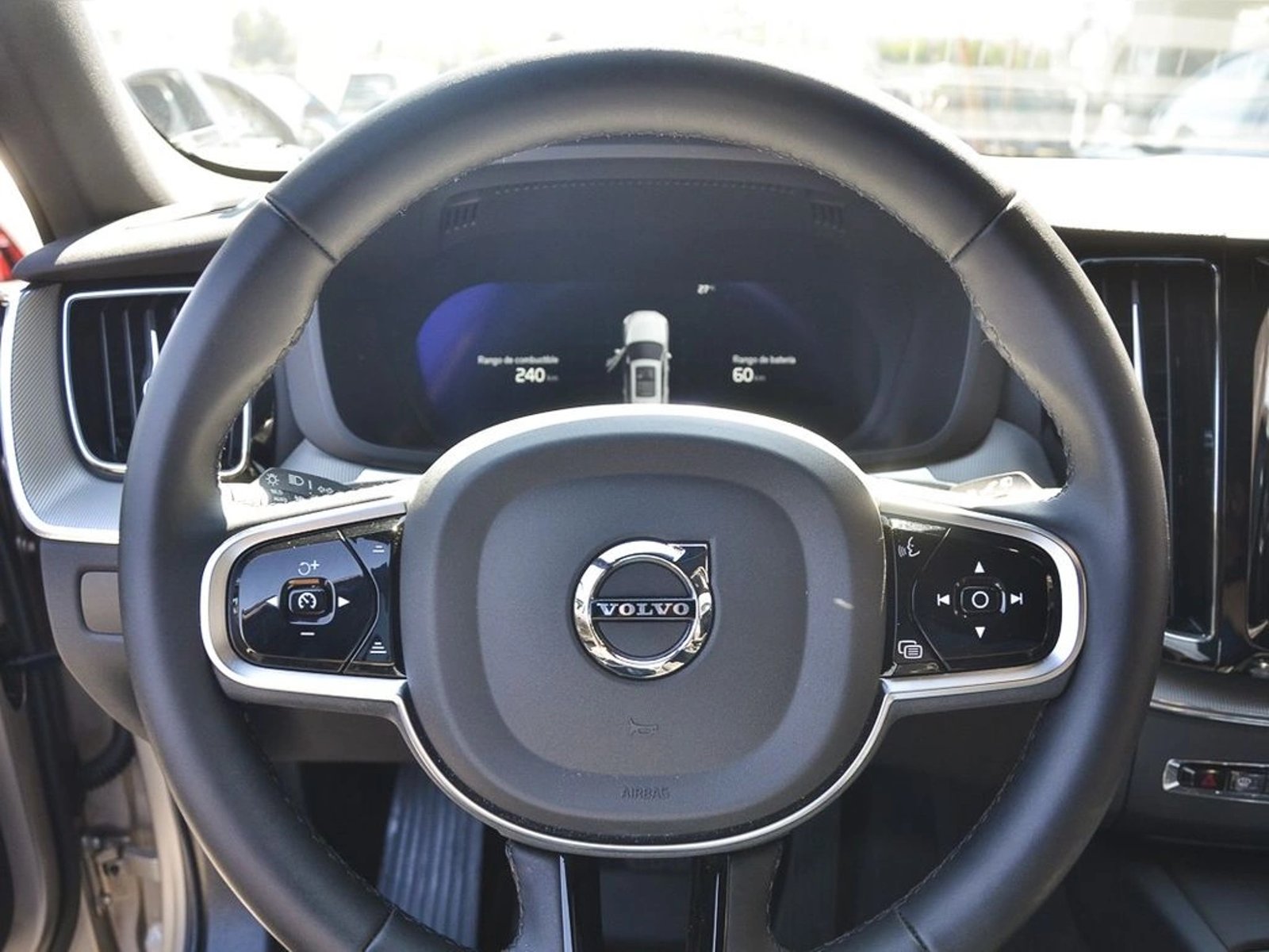 Volvo XC60 T8 AWD RECHARGE ULTIMATE DARK 2025 - Imagen 11 de 20