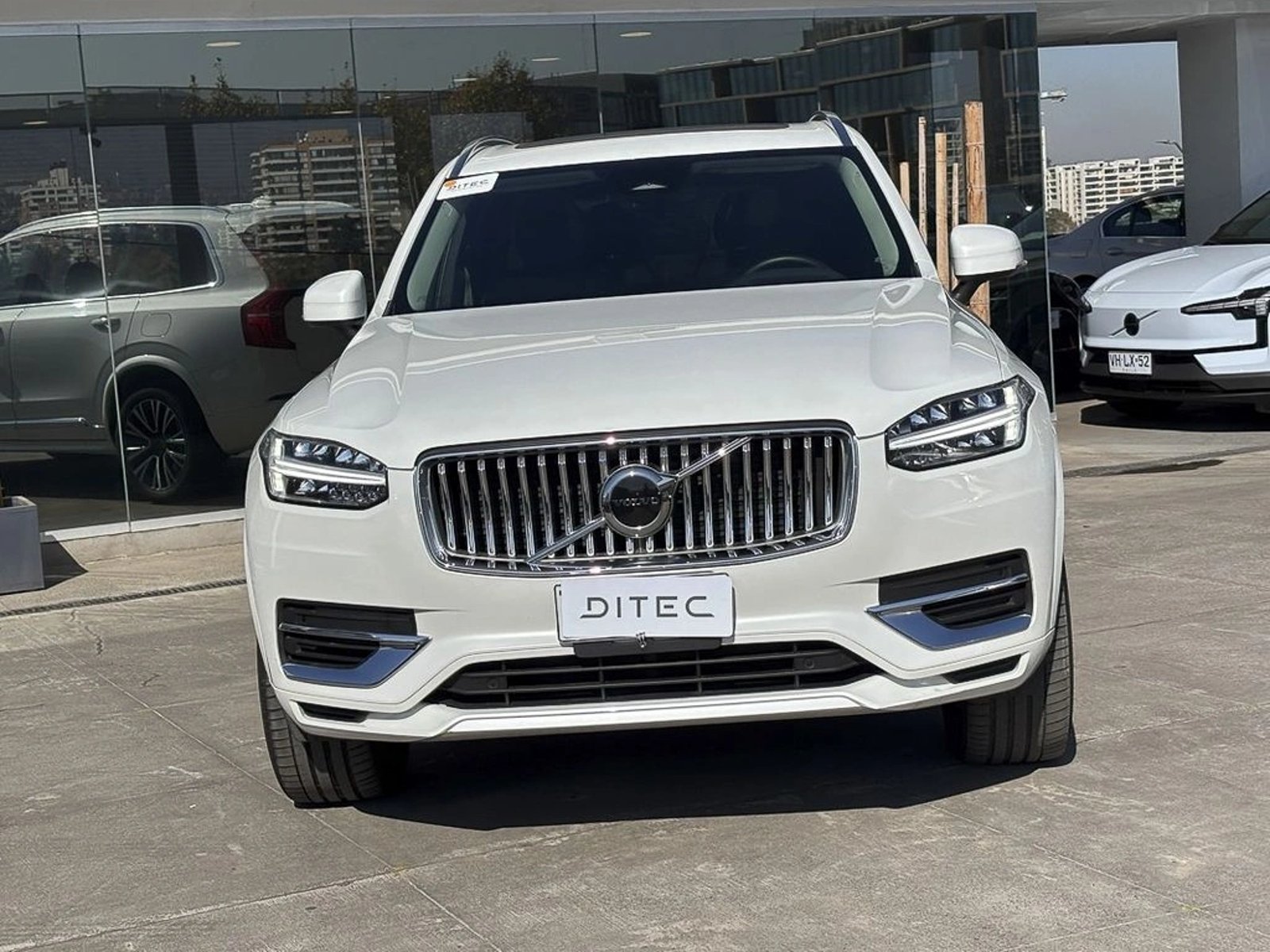 Volvo XC90 2.0 B6 PLUS AWD AT 5P 2024 - Imagen 3 de 19