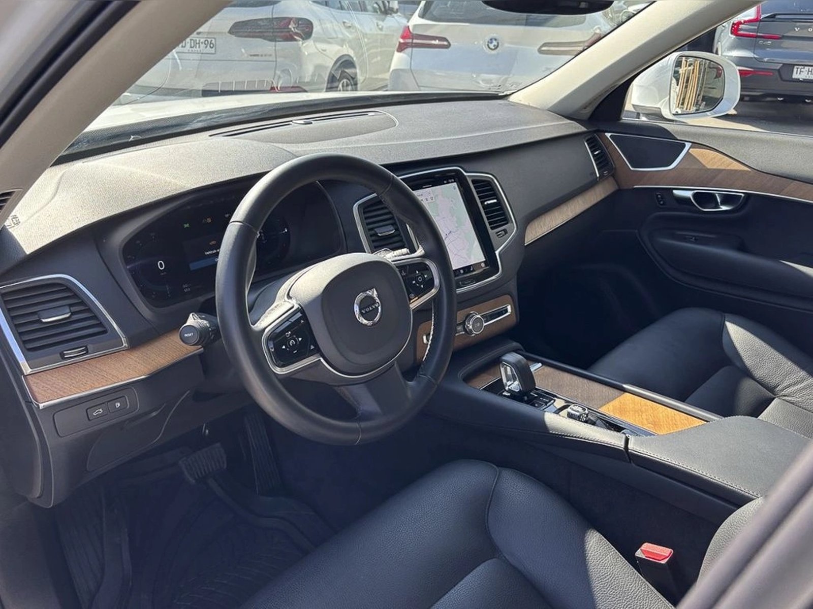 Volvo XC90 2.0 B6 PLUS AWD AT 5P 2024 - Imagen 12 de 19