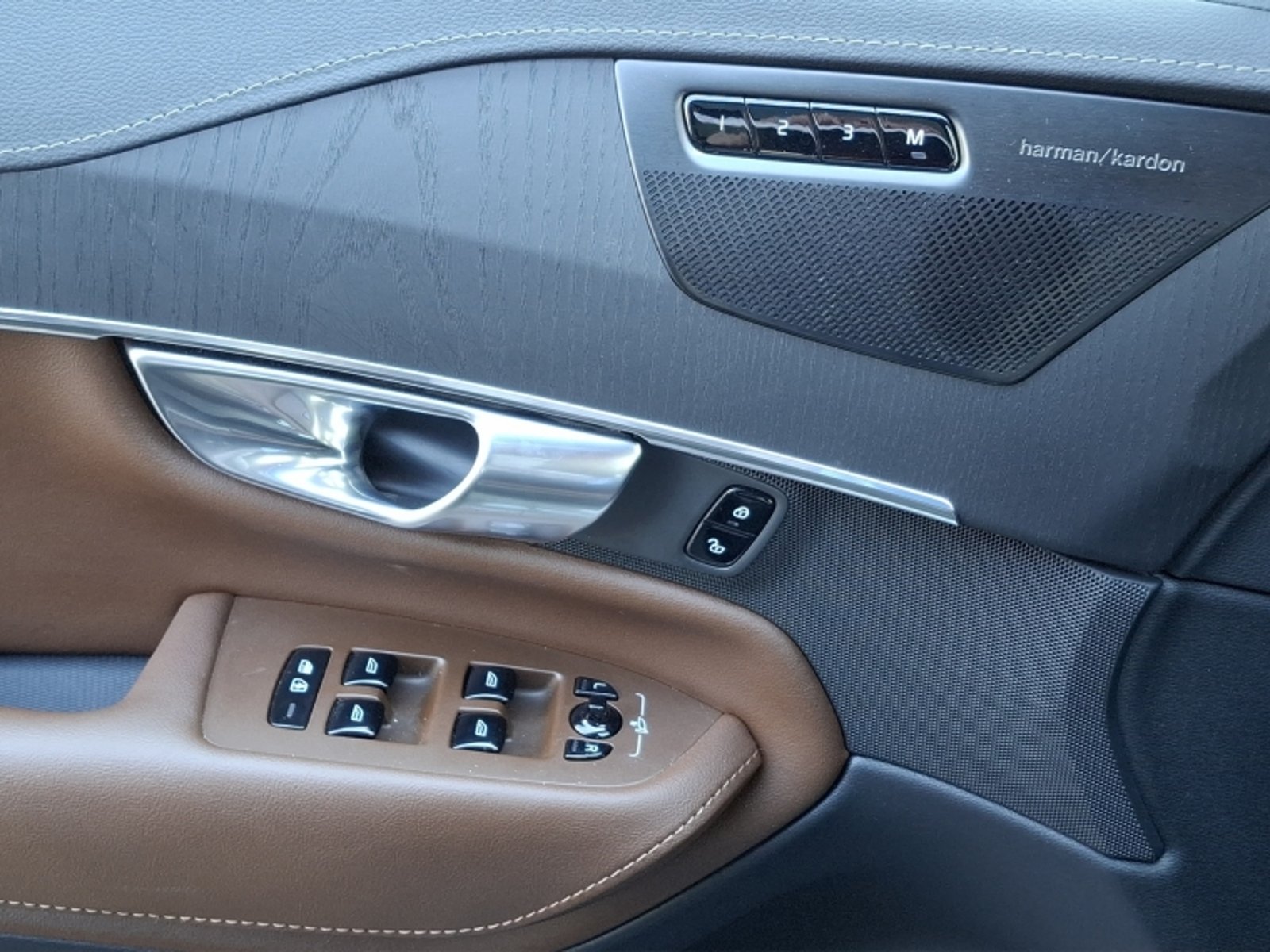Volvo Xc90 Ii T8 4x4 2.0 Aut 2025 - Imagen 14 de 19