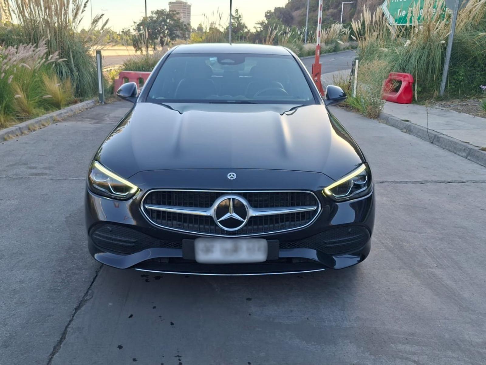 Mercedes-Benz C200 2023 - Foto 3 de 7