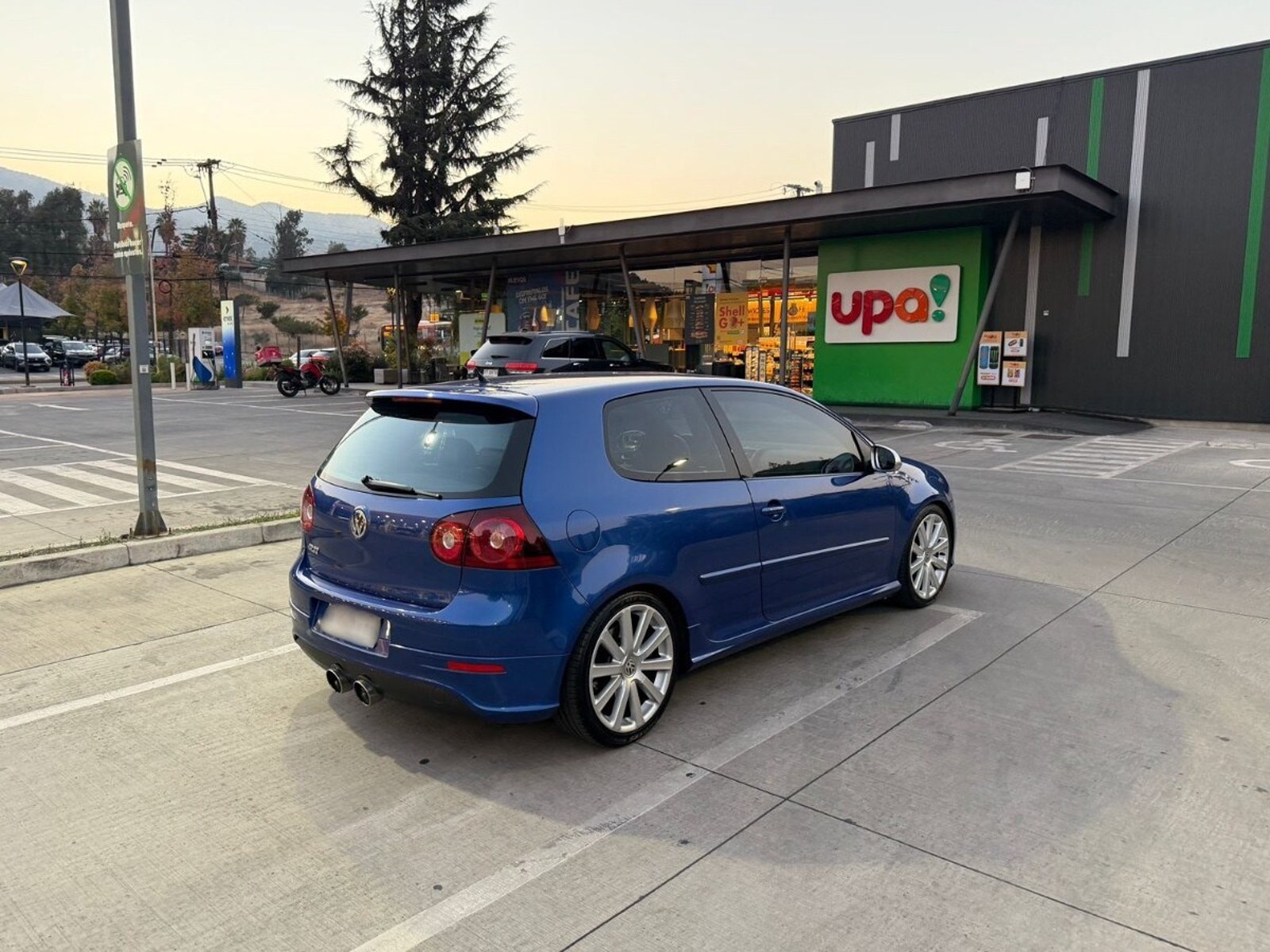 Volkswagen GOLF R32 2009 - Imagen 6 de 7