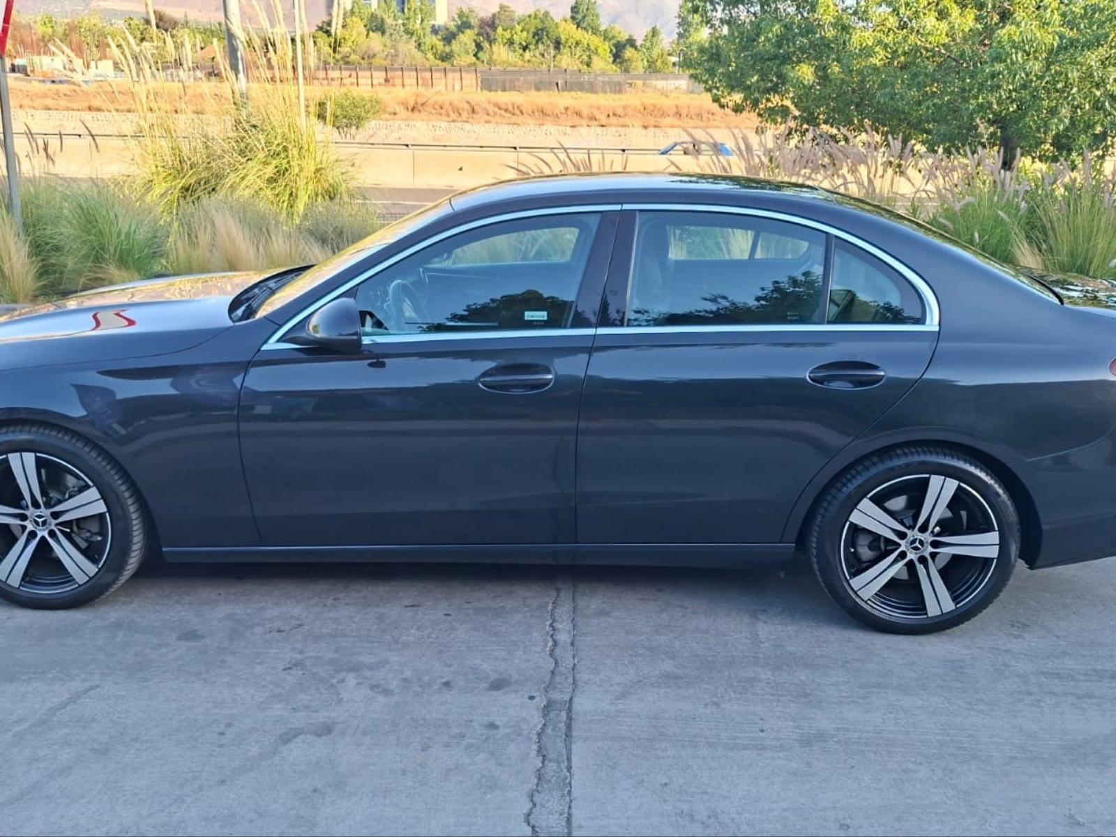 Mercedes-Benz C200 2023 - Imagen 4 de 7