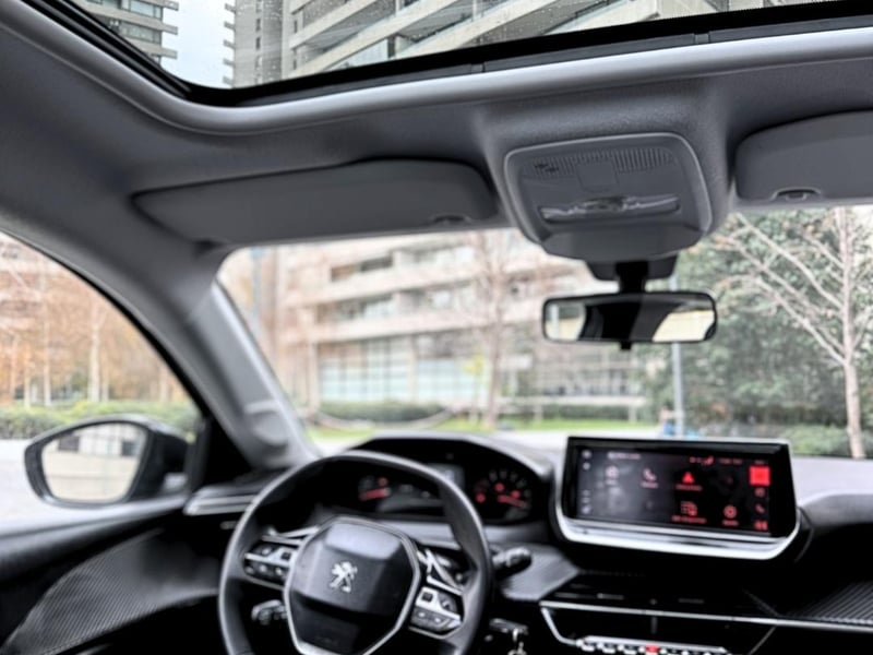 Peugeot 208 2024 - Imagen 11 de 16