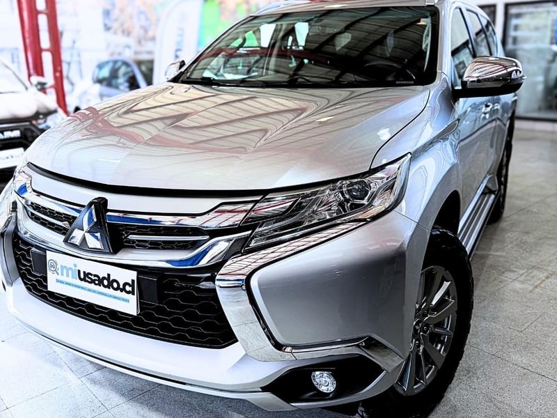 Mitsubishi MONTERO SPORT 3.0 2018 - Imagen 8 de 20