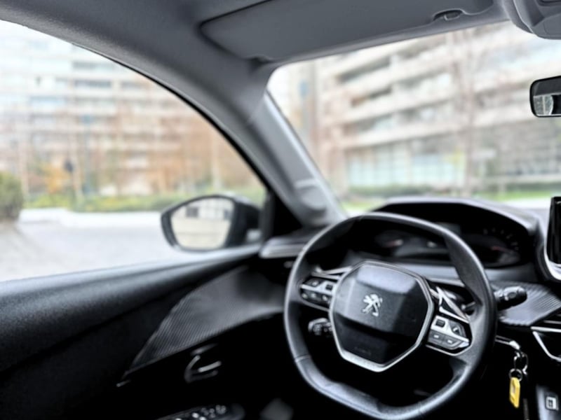Peugeot 208 2024 - Imagen 14 de 16