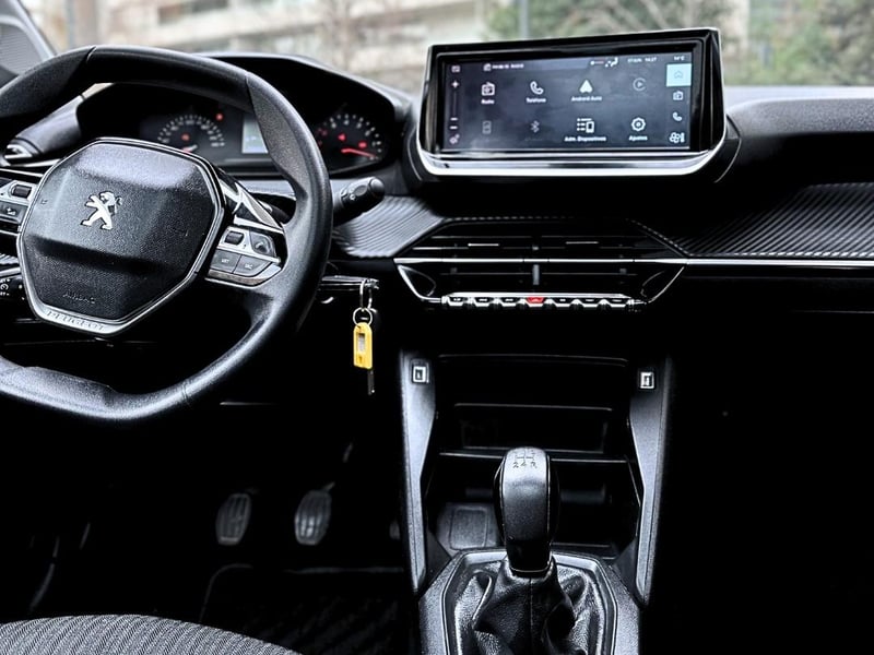 Peugeot 208 2024 - Imagen 10 de 16