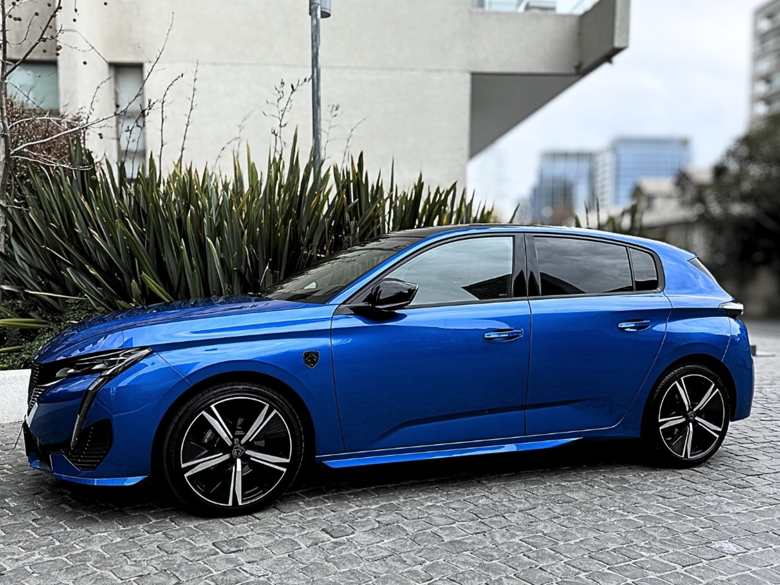 Peugeot 308 GT 1.2 Turbo 2022 - Foto 3 de 15