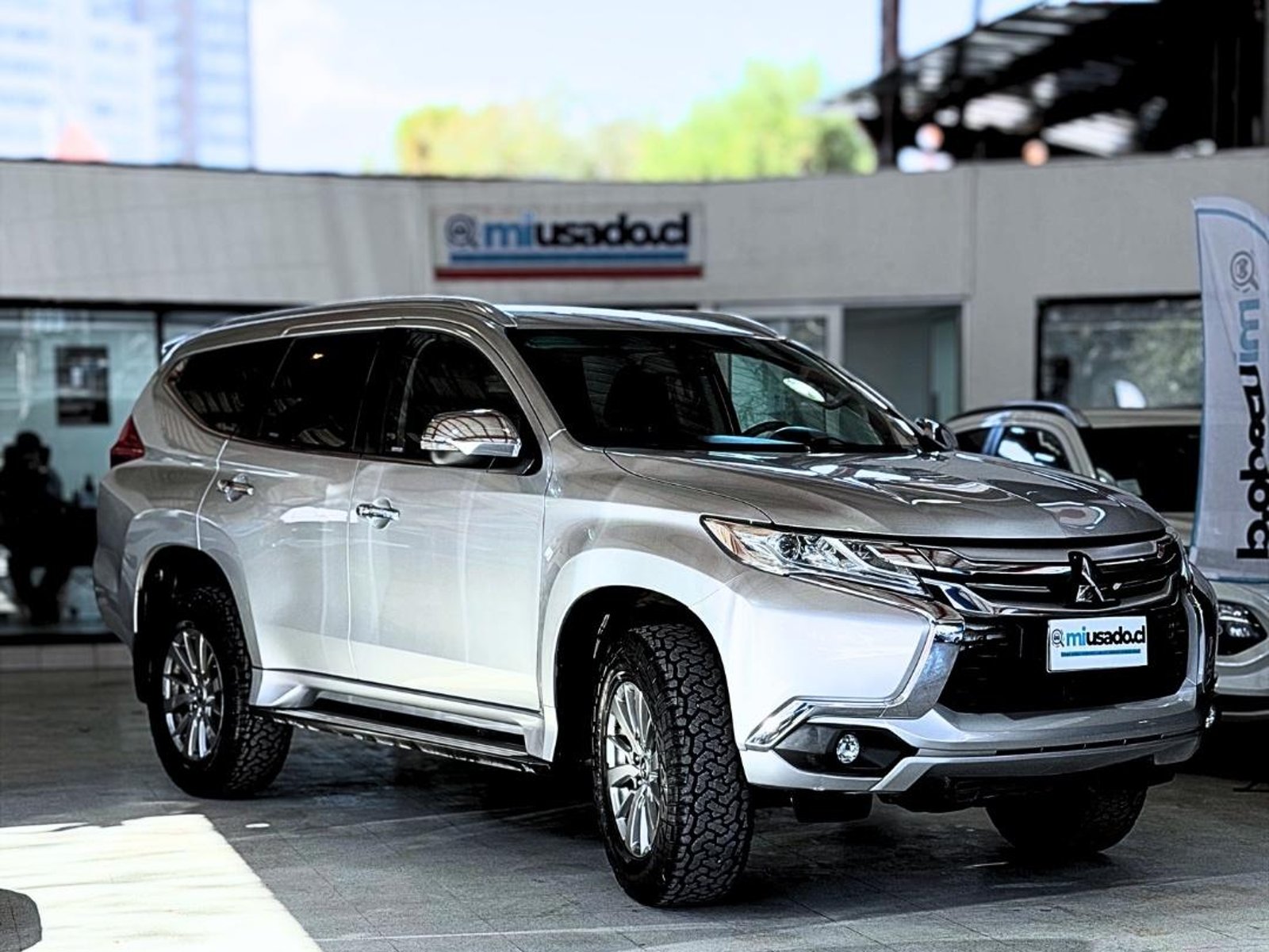 Mitsubishi MONTERO SPORT 3.0 2018 - Foto 3 de 20