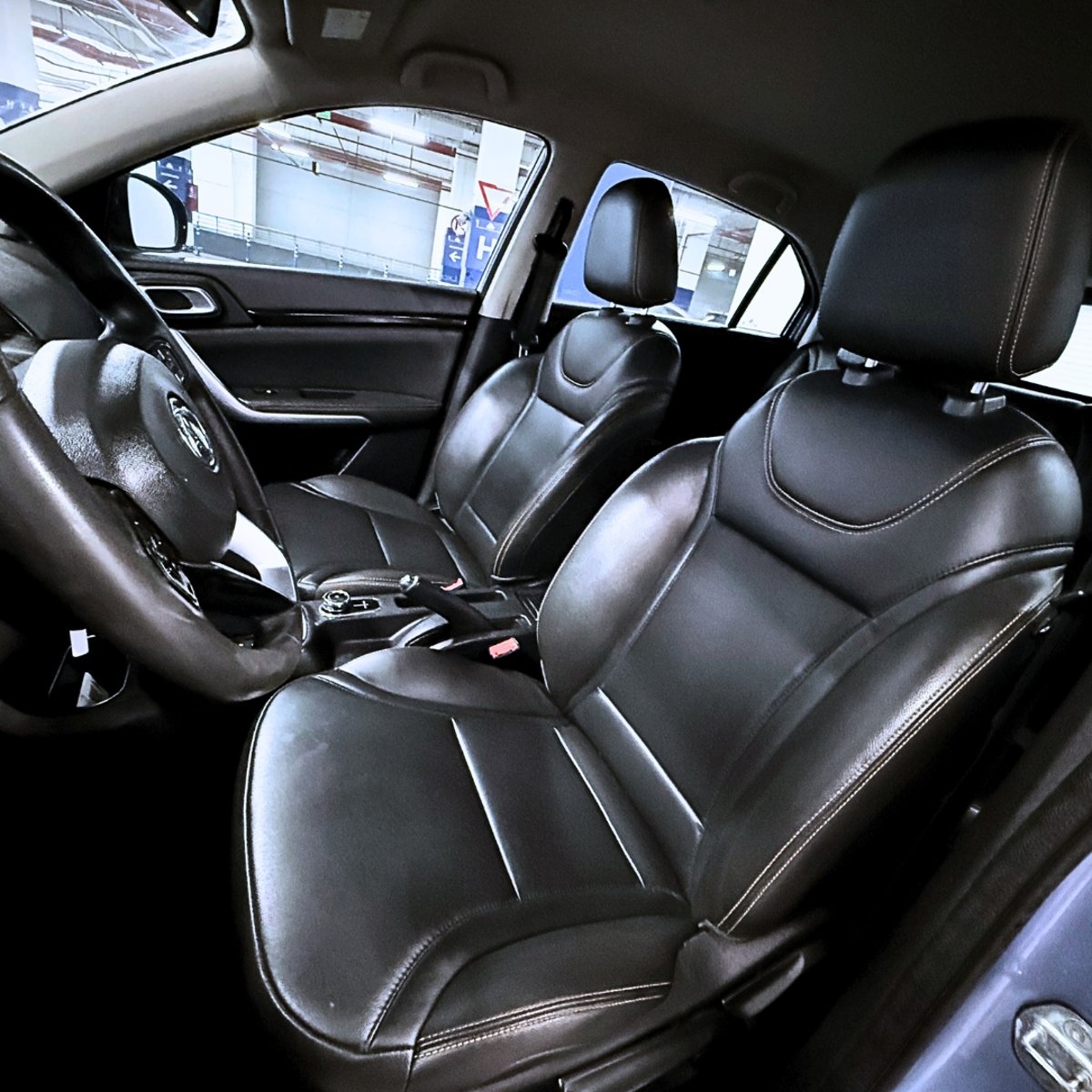 Dongfeng AX4 Luxury 2020 - Imagen 10 de 15