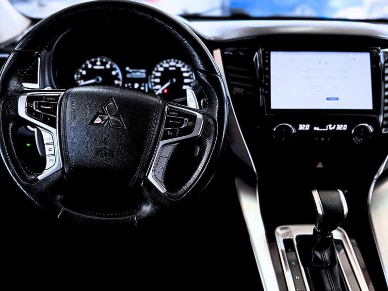 Mitsubishi MONTERO SPORT 3.0 2018 - Imagen 13 de 20
