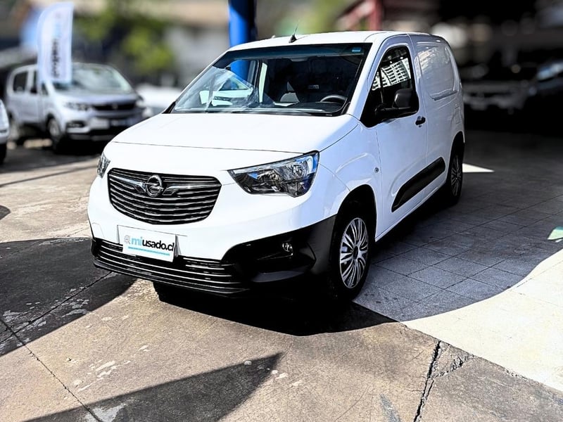 Opel COMBO 2024 - Imagen 8 de 18