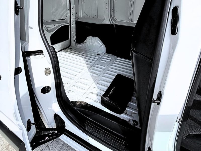 Opel COMBO 2024 - Imagen 13 de 18