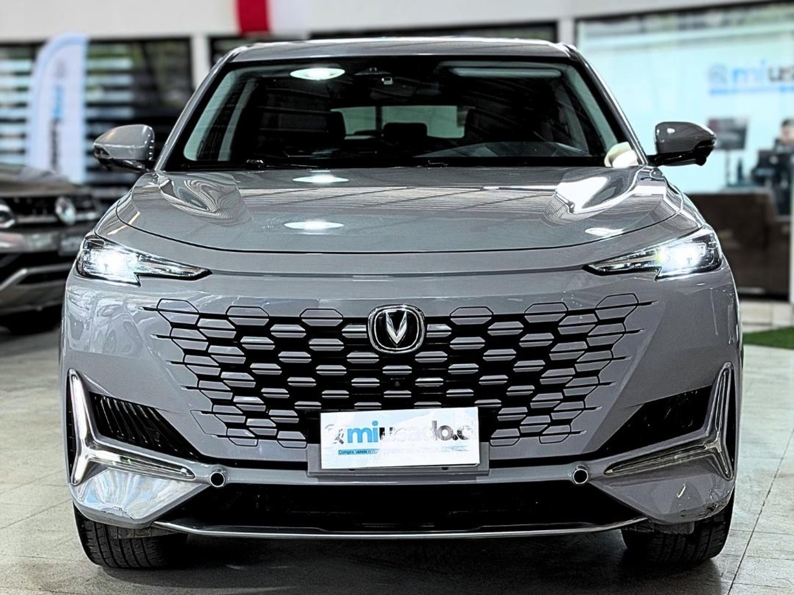 Changan UNIK 4X4 2.0 AUT 2024 - Foto 2 de 20