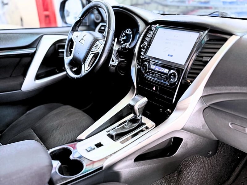 Mitsubishi MONTERO SPORT 3.0 2018 - Imagen 20 de 20
