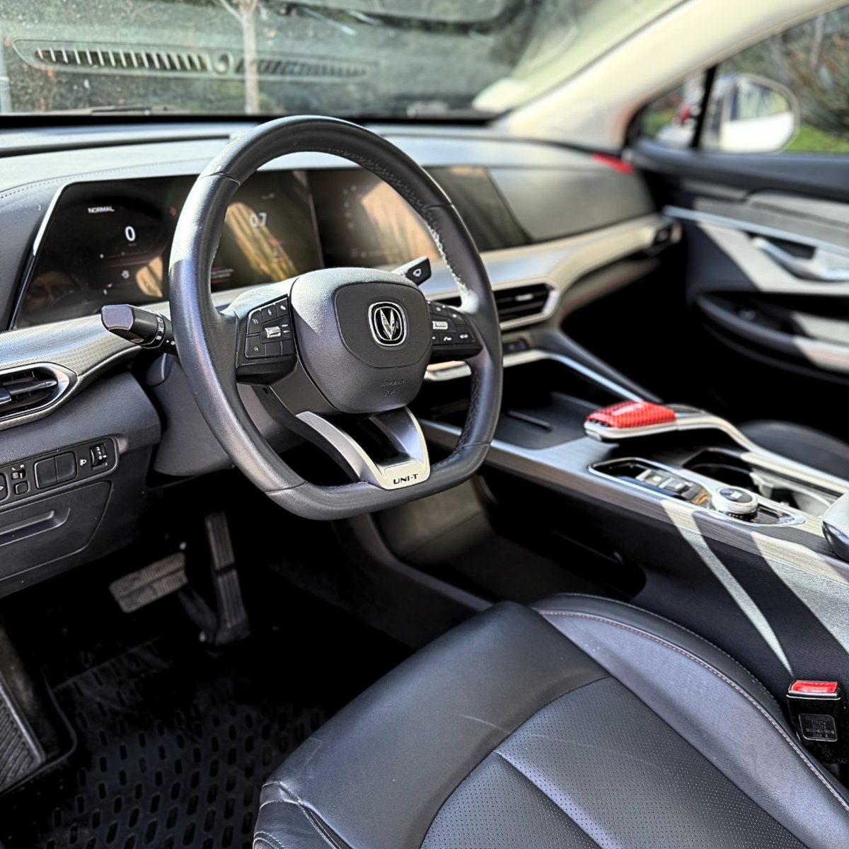 Changan UNI-T Luxury 2022 - Imagen 13 de 15