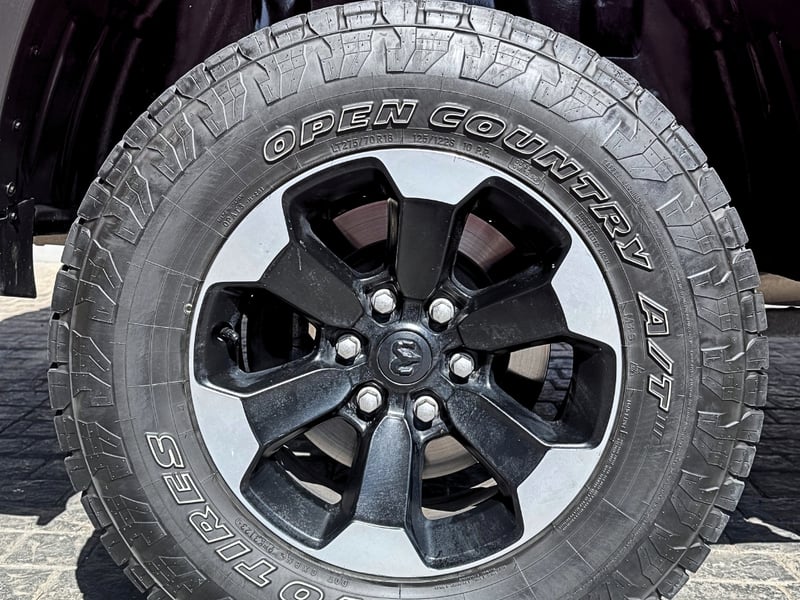 RAM 1500 Rebel 5.7 V8 Crew Cab 2020 - Imagen 13 de 15