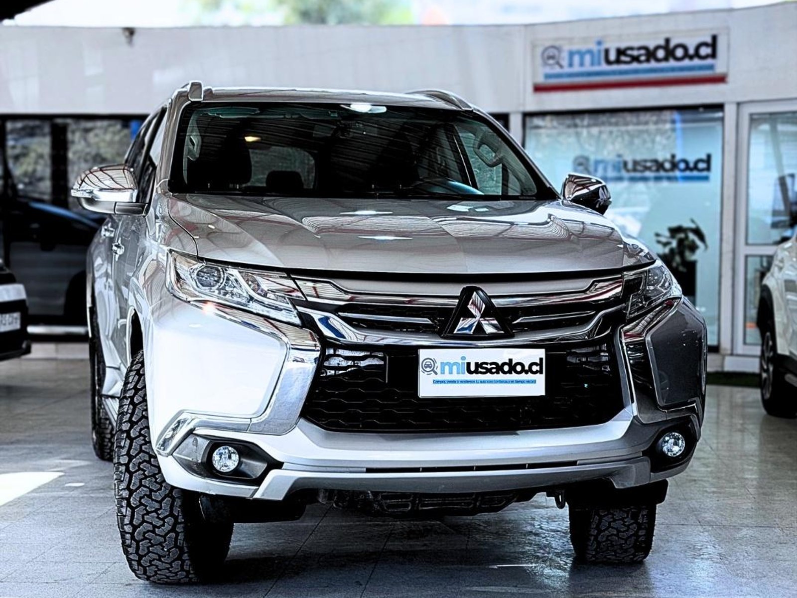 Mitsubishi MONTERO SPORT 3.0 2018 - Foto 2 de 20