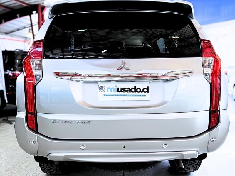 Mitsubishi MONTERO SPORT 3.0 2018 - Imagen 6 de 20