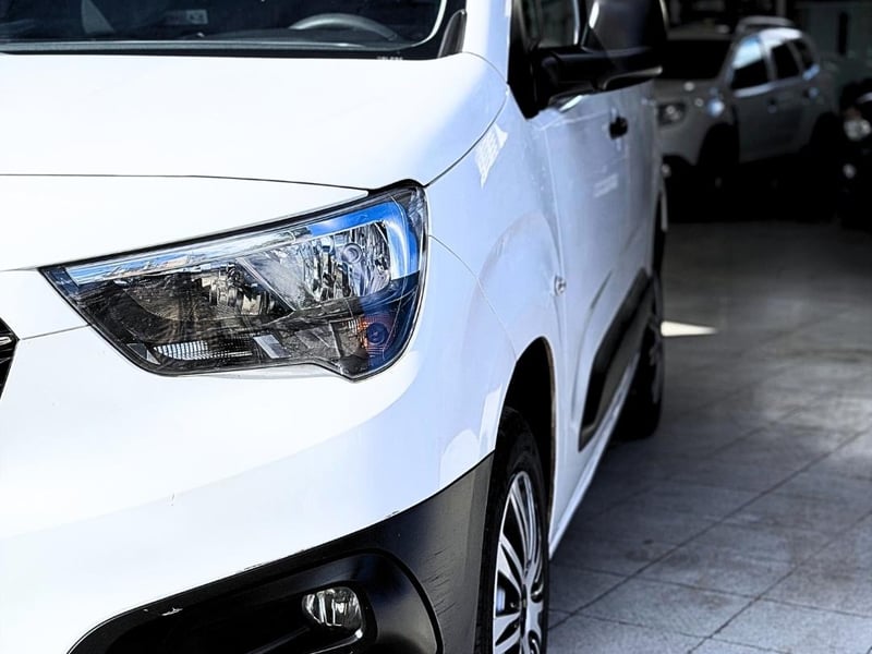Opel COMBO 2024 - Imagen 16 de 18