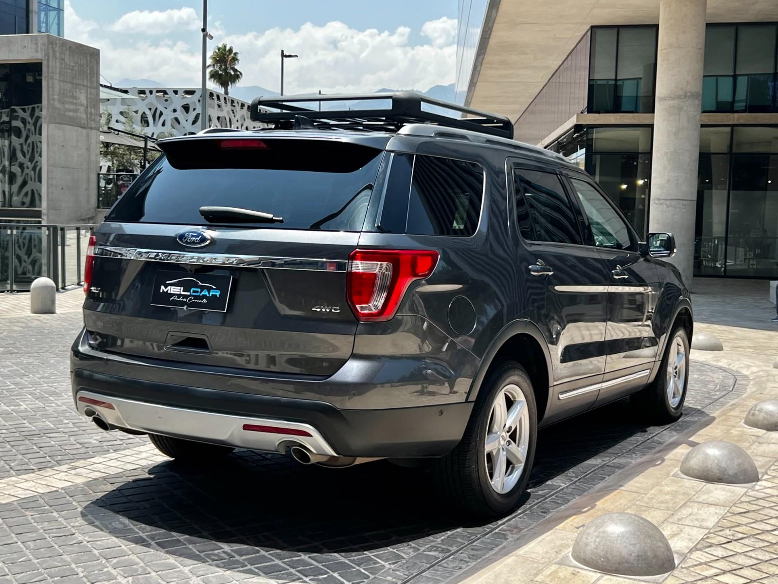 Ford EXPLORER XLT 3.5 4WD 2018 - Foto 4 de 10
