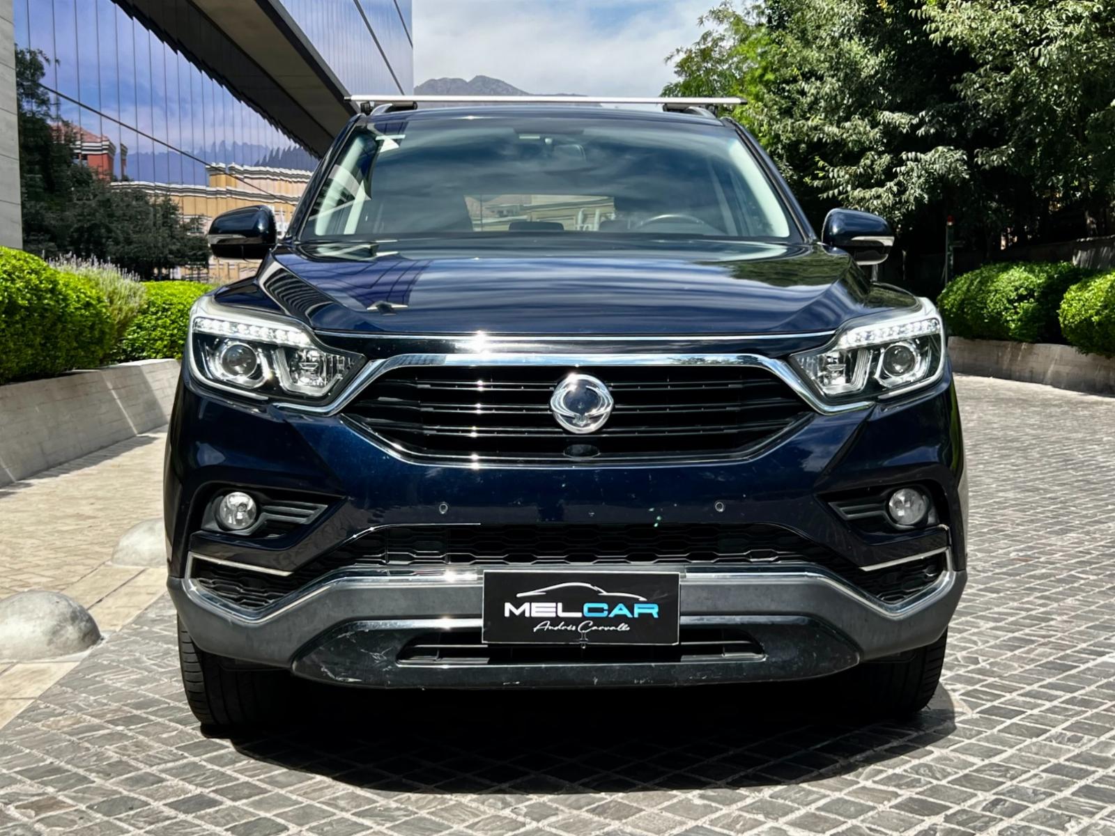 SsangYong REXTON 2.2 DIESEL 4x4 2020 - Foto 3 de 10