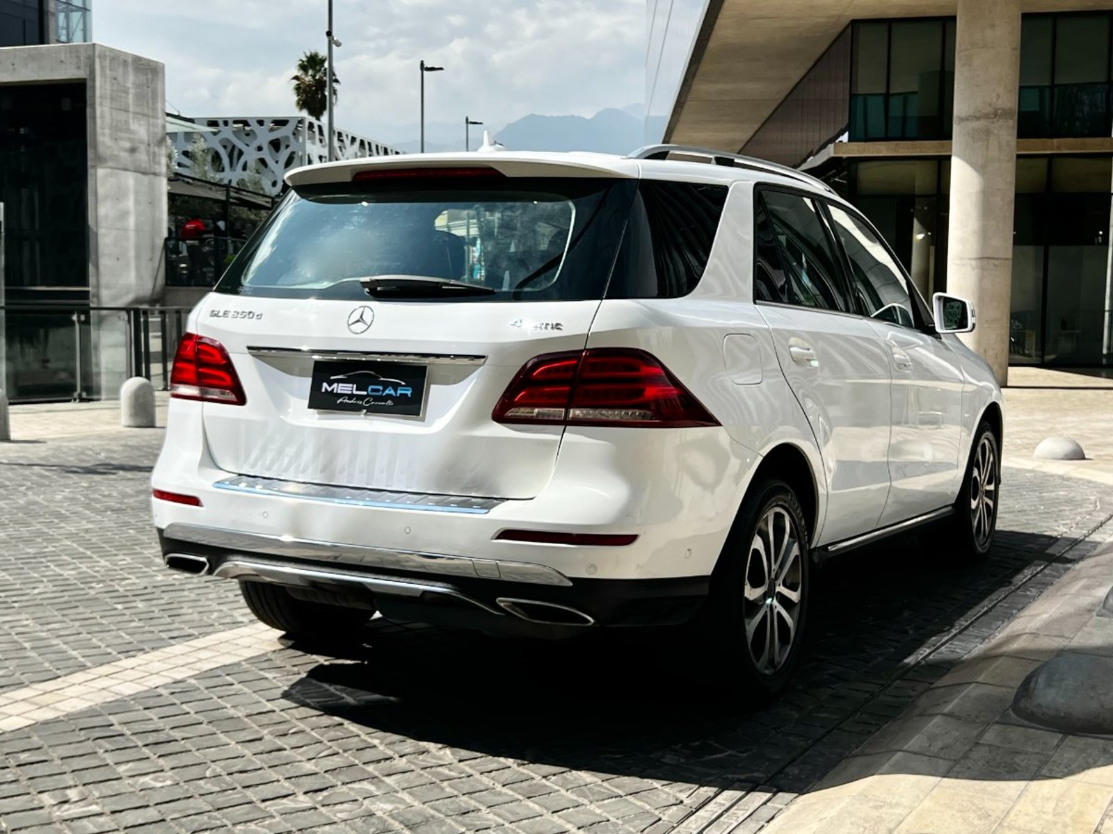 Mercedes-Benz GLE 250 DIESEL 4MATIC 2018 - Foto 4 de 10