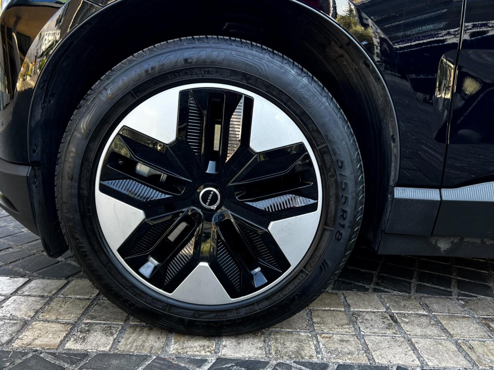 Volvo EX30 CORE 100% ELÉCTRICO 2025 - Imagen 9 de 10