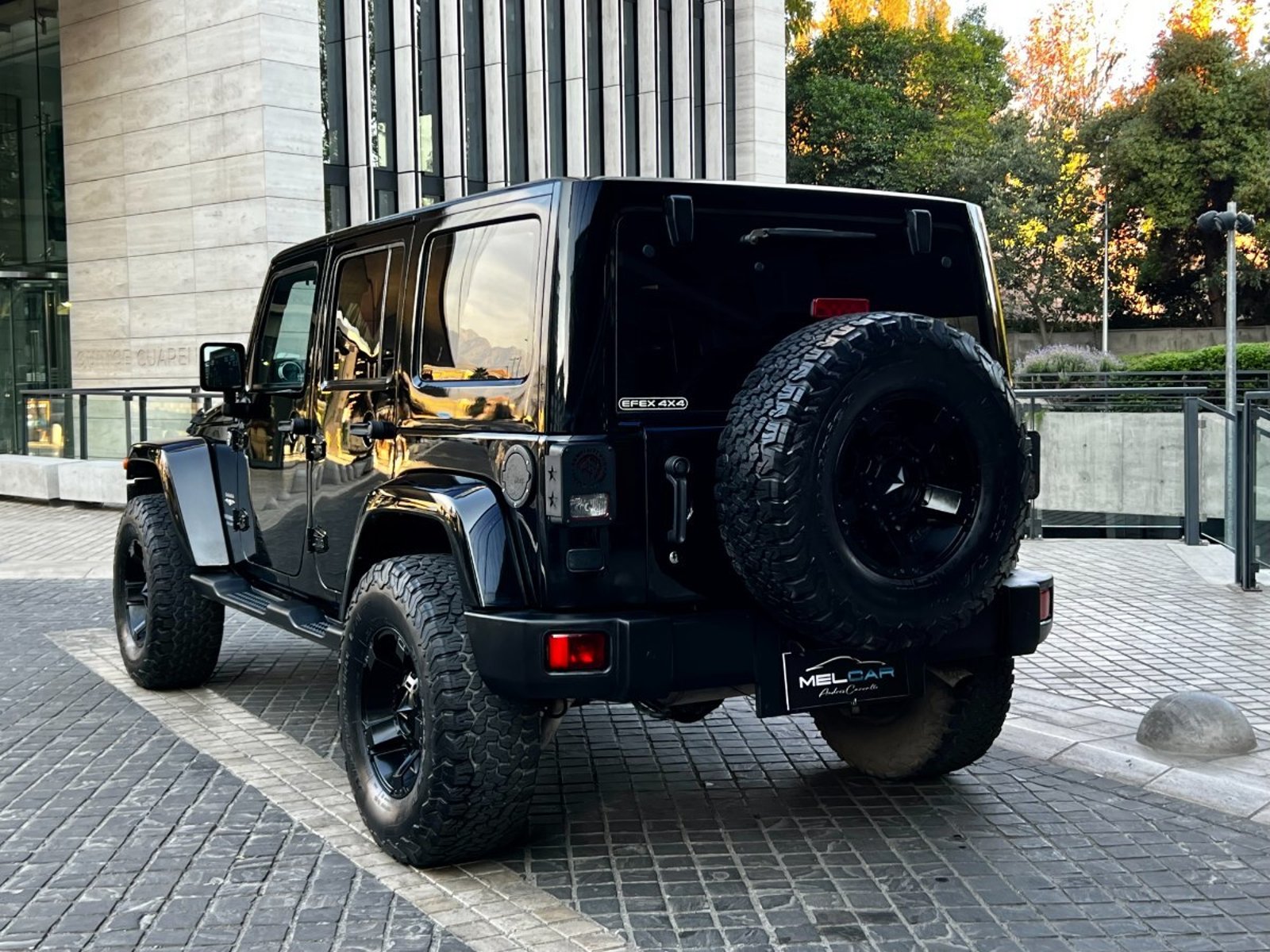 Jeep WRANGLER UNLIMITED SAHARA 3.6 2016 - Imagen 6 de 10
