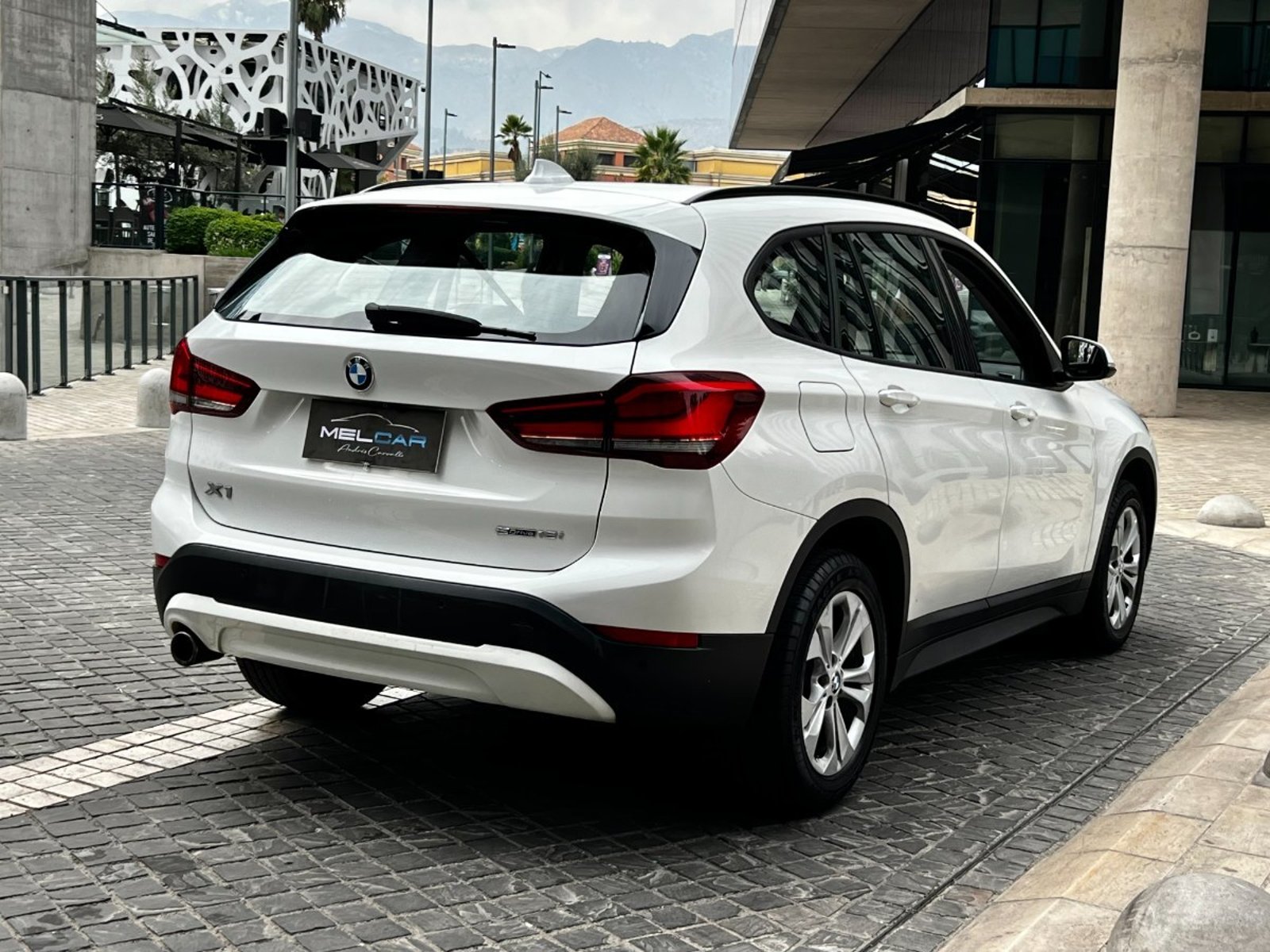 BMW X1 18I SDRIVE 1.5 2021 - Foto 4 de 10
