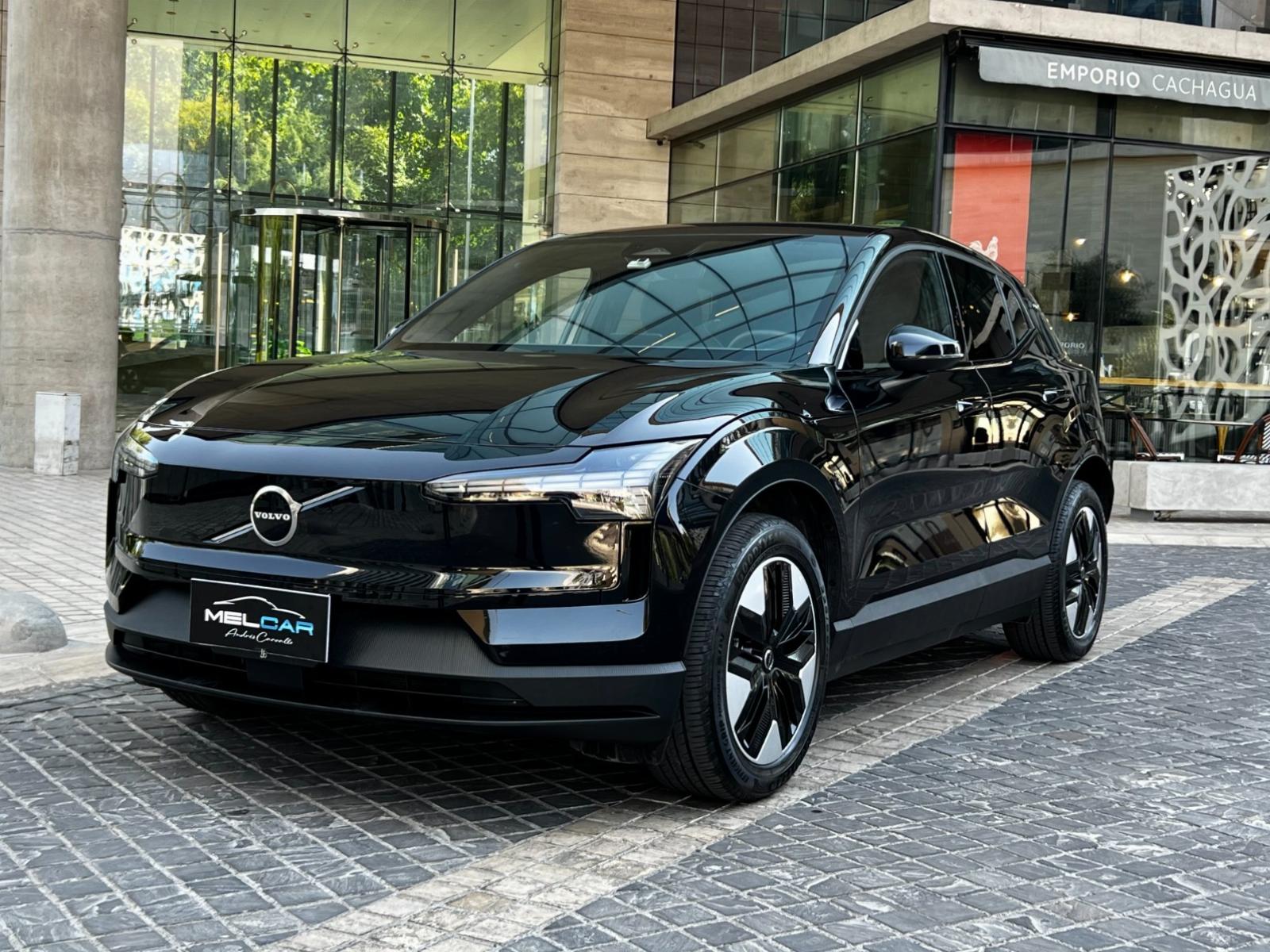 Volvo EX30 CORE 100% ELÉCTRICO 2025 - Foto 2 de 10