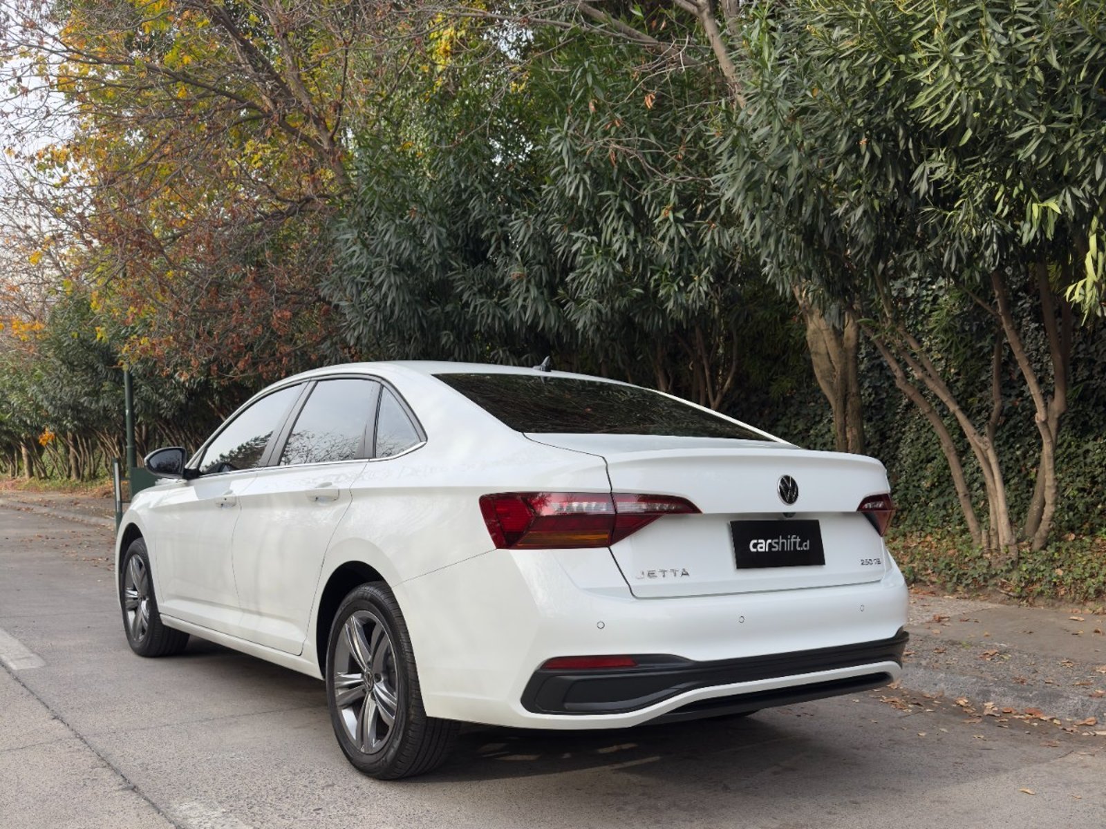 Volkswagen JETTA COMFORTLINE SKY 2023 - Foto 4 de 10