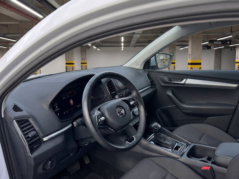 Skoda KAROQ 1.4 TSI 2024 - Imagen 8 de 10