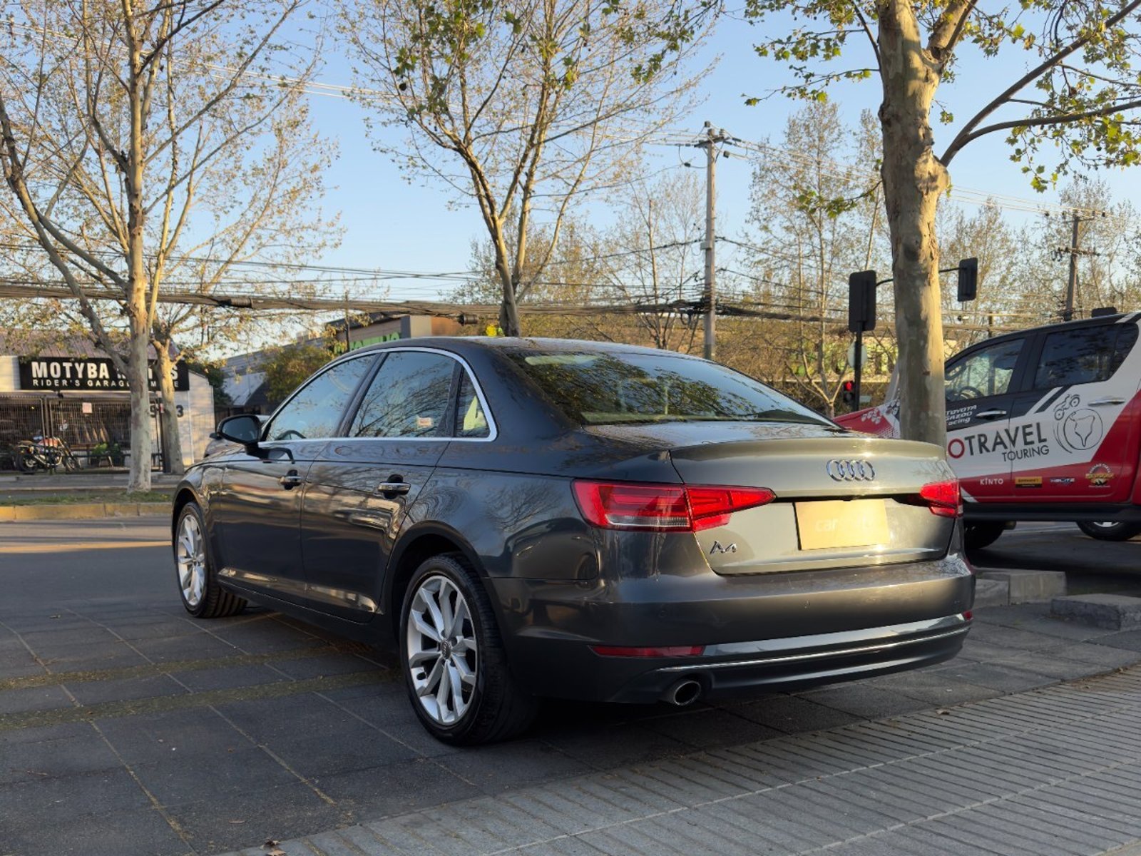 Audi A4 1.4 TFSI DESIGN 2018 - Foto 3 de 10