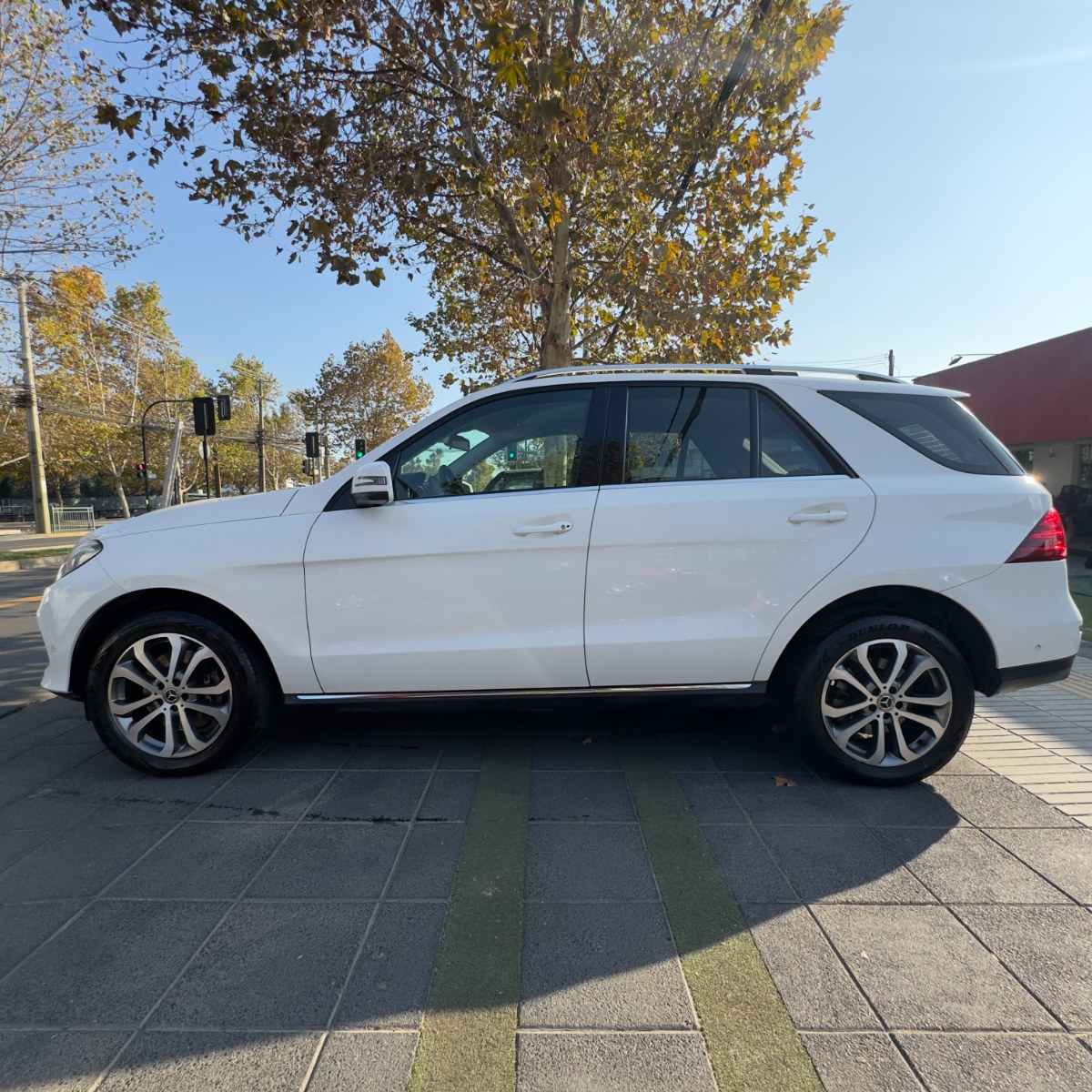 Mercedes-Benz GLE 400 SPORT MANTENCIONES EN LA MARCA 2018 - Foto 3 de 10