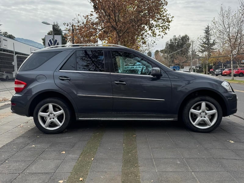 Mercedes-Benz ML 350 4MATIC LOOK AMG 2012 - Imagen 7 de 10