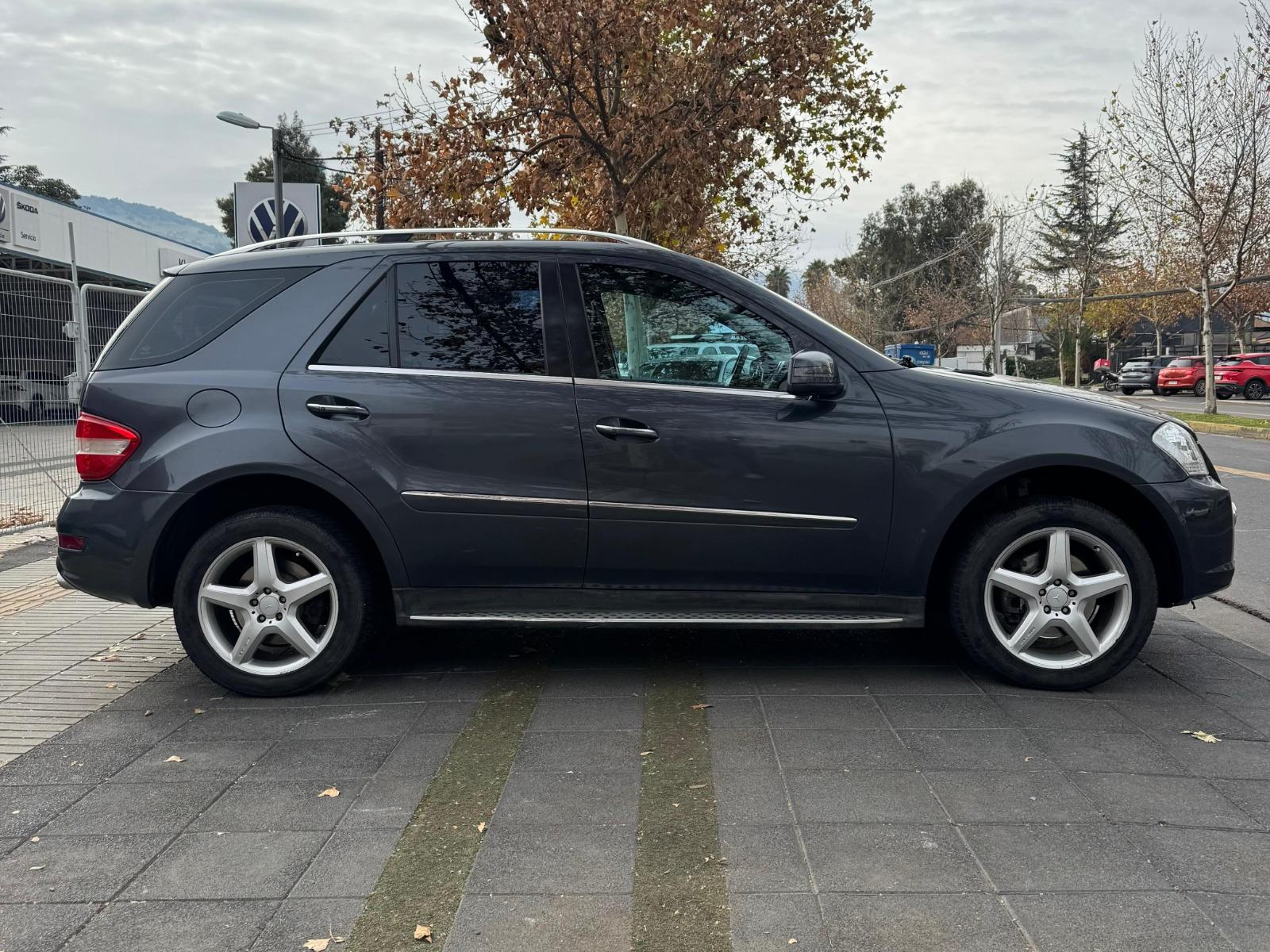 Mercedes-Benz ML 350 4MATIC LOOK AMG 2012 - Imagen 7 de 10