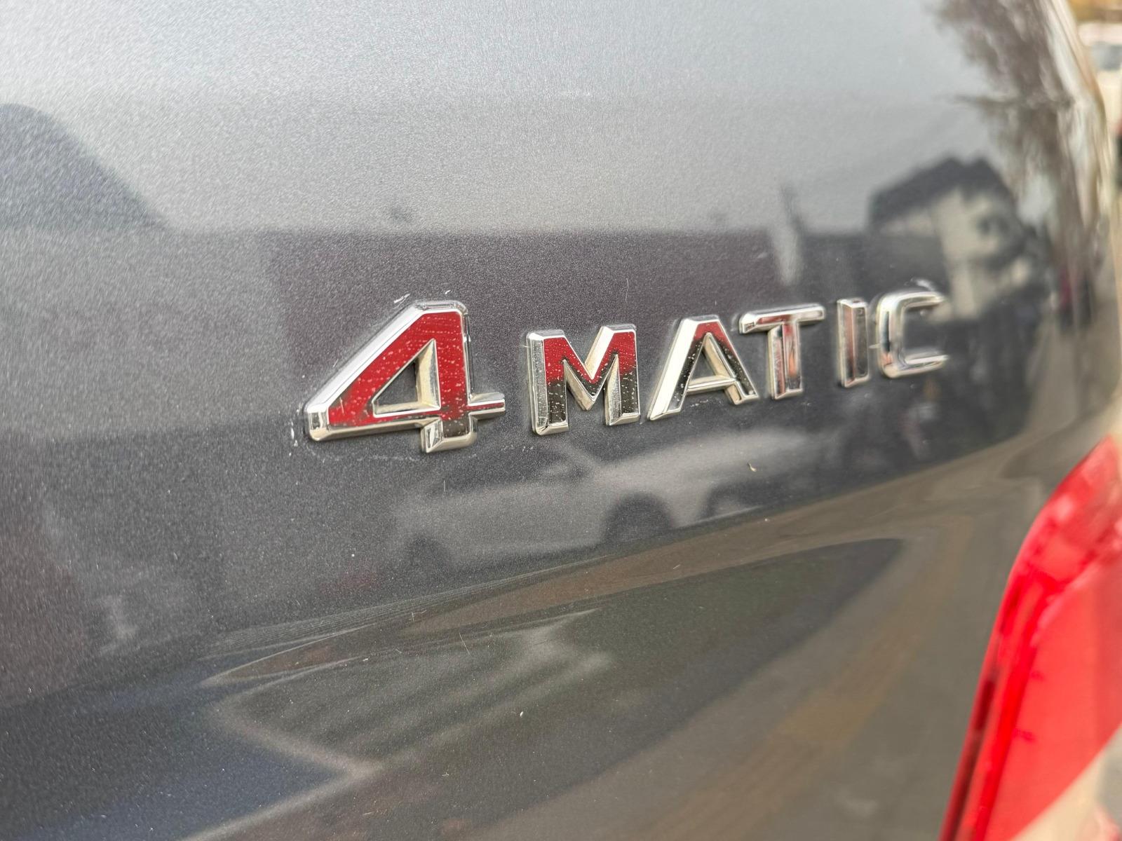 Mercedes-Benz ML 350 4MATIC LOOK AMG 2012 - Imagen 9 de 10